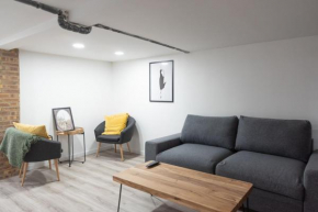 Spacious and comfortable apartment in Paris 17th